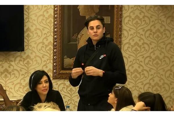 ELVIN IZAŠAO IZ PAROVA, A IZABELA POTRČALA ZA NJIM: OVA ŽENA planira da ih rastavi! Smeta joj njihovo LJUBAVISANJE!