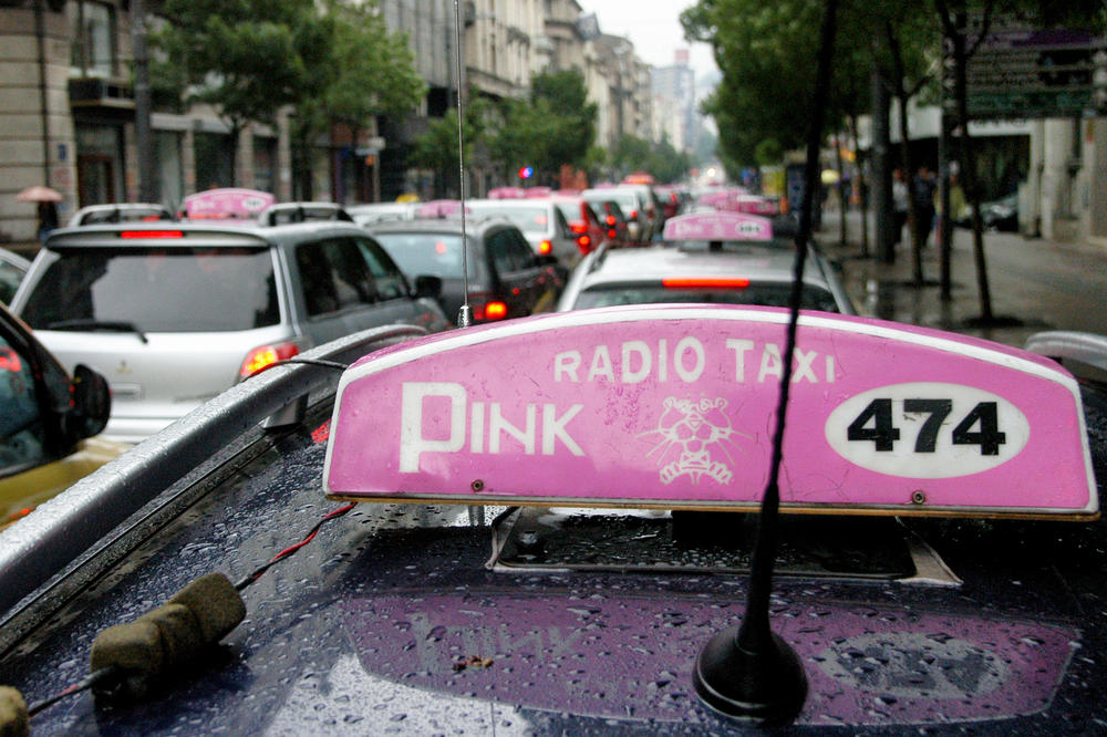 5. DAN TAKSISTI BLOKIRAJU BEOGRAD! Ceo grad paralisan, NA PAR LOKACIJA JE PRAVI HAOS