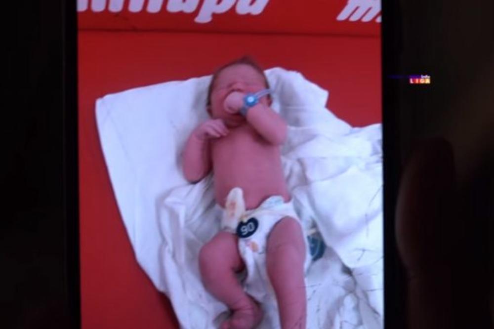 KATARINA SE PORODILA SAMA NA PUTU DO BOLNICE: Sve se desilo brzo i to u kolima, DOK JE TATA VOZIO! (VIDEO)