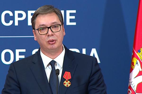 TEMA SU BILI VANREDNI IZBORI! Uže rukovodstvo SNS jutros razgovaralo sa Vučićem