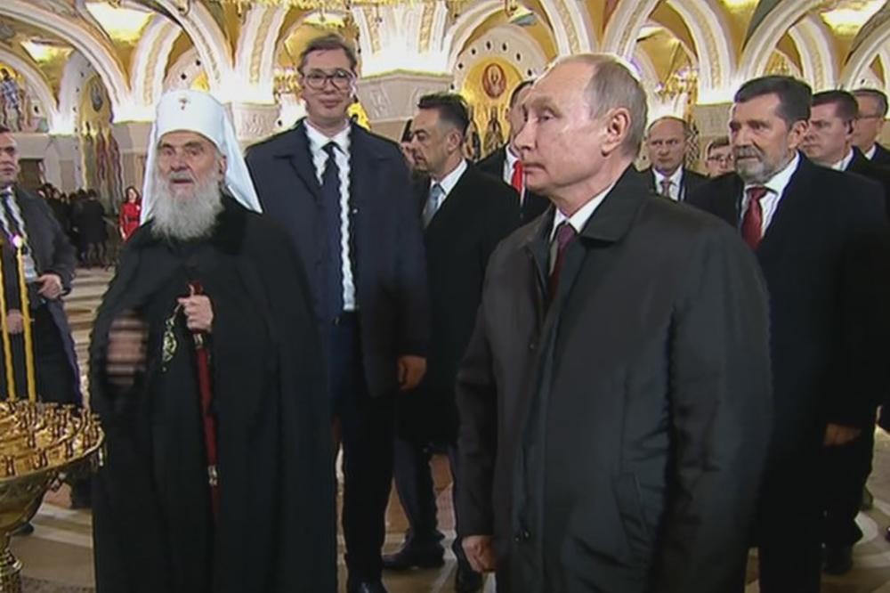 POKLONIO SE SRBIJI I UŠAO U AVION: Putin je završio svoju posetu i otputovao je nazad za MOSKVU!