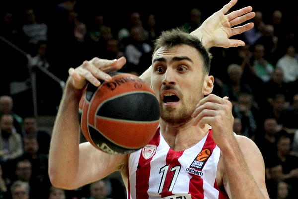 Nikola Milutinov i San Antonio Sparsi - šta će biti ovog leta?