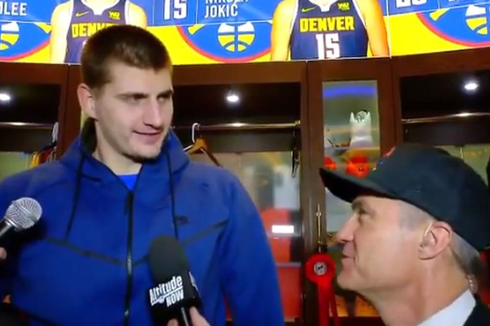 I POSLE GA PROZIVAJU DA NE VOLI SVOJU ZEMLJU: Novinar pokazao Jokiću novi kačket Nagetsa posvećen Srbiji, a on...