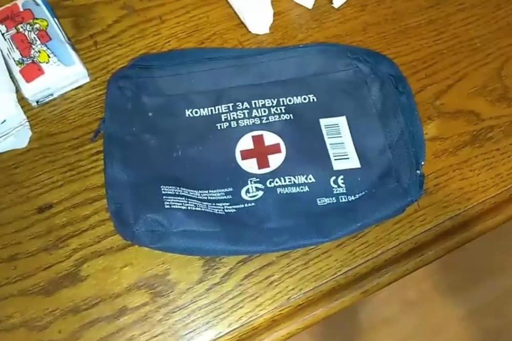 KO SE BAVI OVAKVIM STVARIMA?! Šokantni snimak kompleta za PRVU POMOĆ punog PAPIRNATIH MARAMICA je zapravo PREVARA!