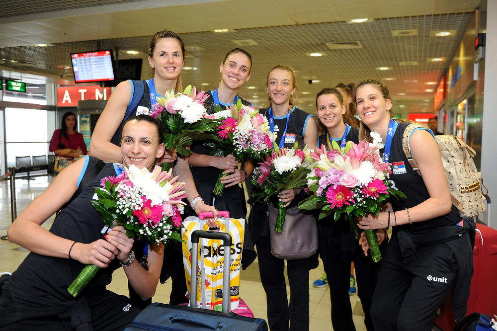 CRVENA ZVEZDA STVARA OPASAN TIM: U crveno-beli tabor vratila se evropska šampionka!