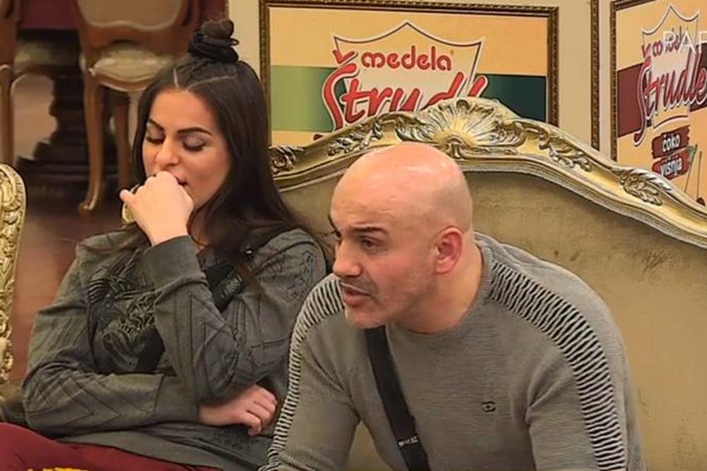 BAKI SE TOPIO U DININOM ZAGRLJAJU: Ovo se neće svideti njegovoj ženi! (VIDEO)