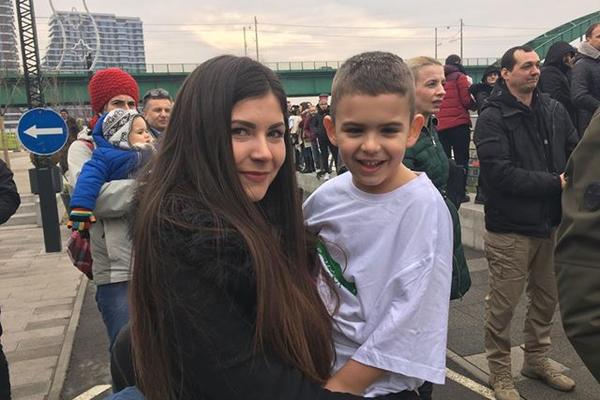 NAJMLAĐI PLIVAČ ZA ČASNI KRST U BG-u: Andrija ima samo 7 godina i  DOBAR RAZLOG za ulazak u LEDENU VODU