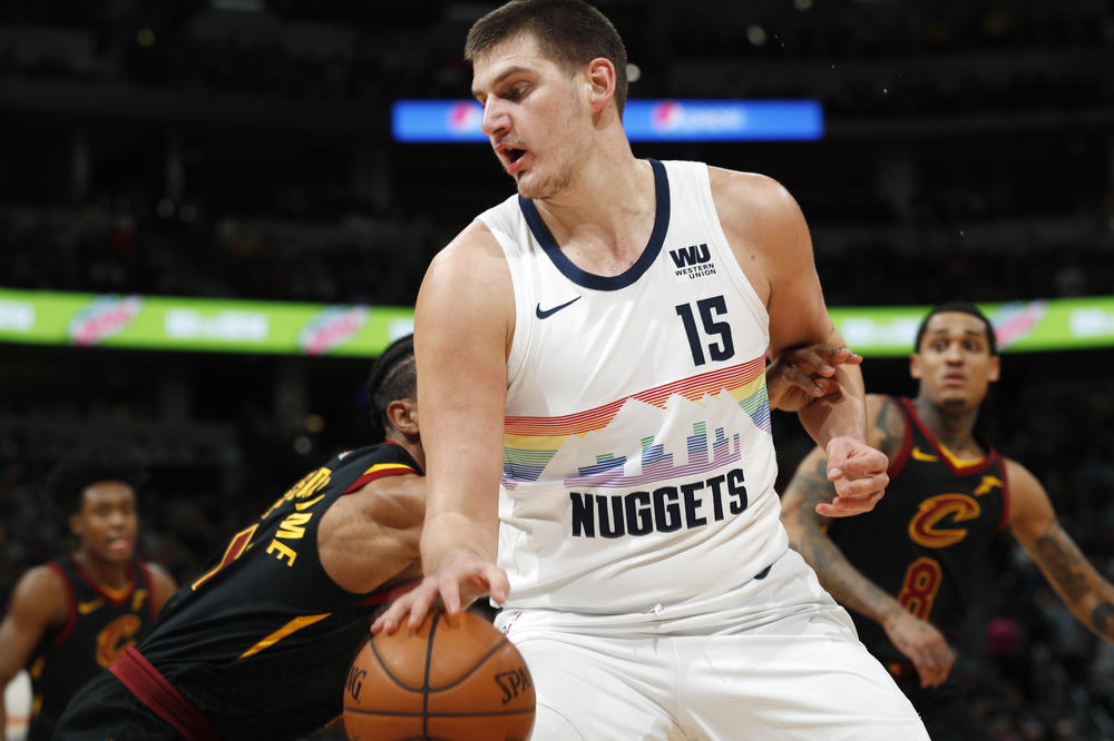 VELIKI IGRAČ, JOŠ VEĆI GOSPODIN: Jokić prestigao Džabara, pa oduševio izjavom na tu temu!