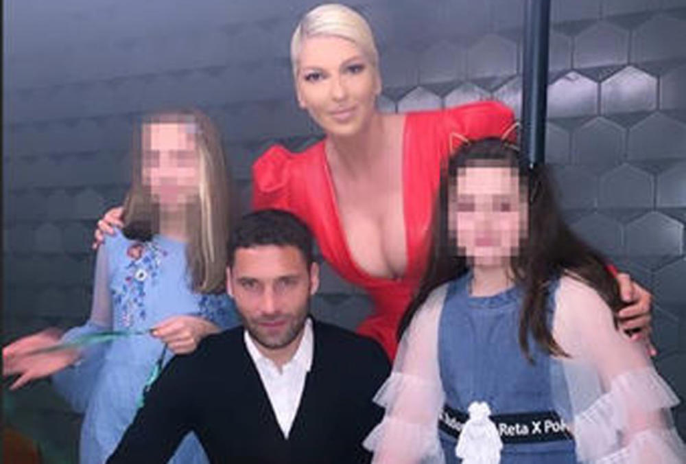 Karleuša sa porodicom 