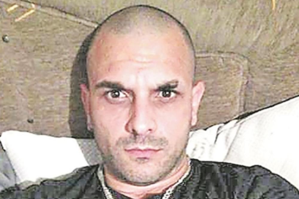 ZOVU GA ĐAVO I HOĆE KRV! On je u Pančevu napadao ljude i zabio čoveku nož u PLUĆA!