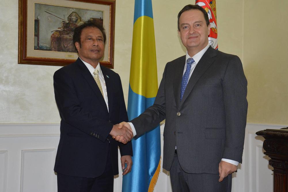 PALAU PREISPITUJE PRIZNANJE KOSOVA! Predsednik ove ostrvske zemlje Dačiću predao notu o statusu KIM