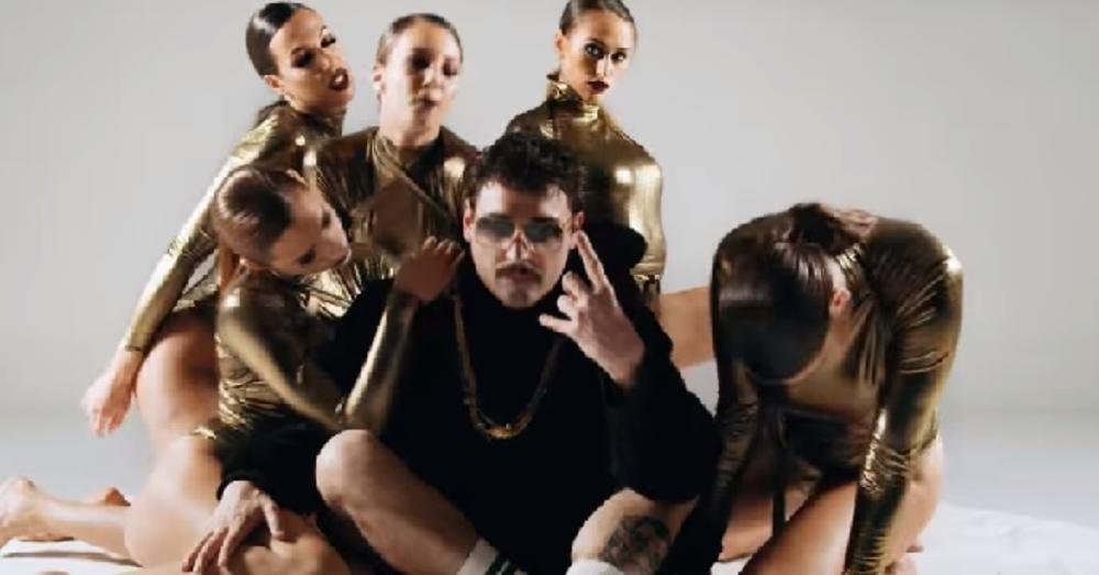 Surreal u sporu Marihuana  