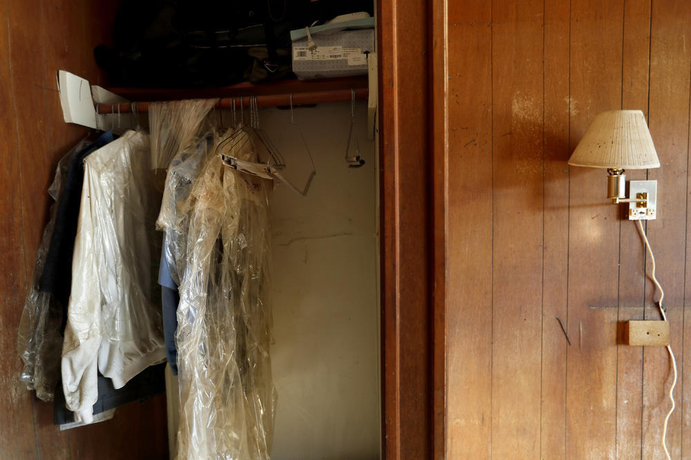 ODBILA JE KOMŠIJU KOJI JOJ SE UDVARAO: Nakon toga, u svom stanu je ugledala nešto što ju je PRESTAVILO!