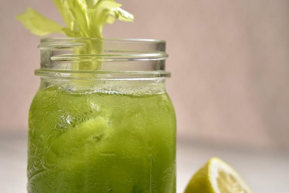 LJUDI I OVAKO PIJU LIMUN: Treba vam pet minuta