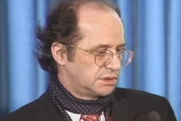 KAKO JE RUGOVA KUPOVAO NEZAVISNOST KOSOVA: U džepu je držao KRISTAL IZ TREPČE..