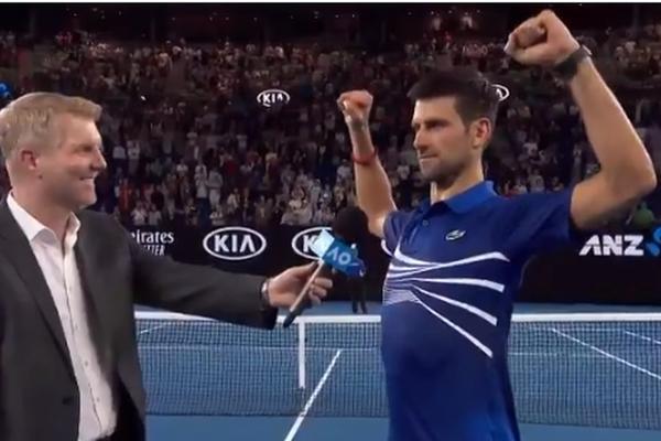 ĐOKOVIĆ NASRED TERENA POKAZIVAO MIŠIĆE: To je bila poruka za Nišikorija!