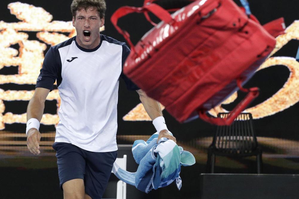 NOLE MU JE UTRO PUT DO ZAVRŠNICE: Karenjo-Busta posle maratona u polufinalu!