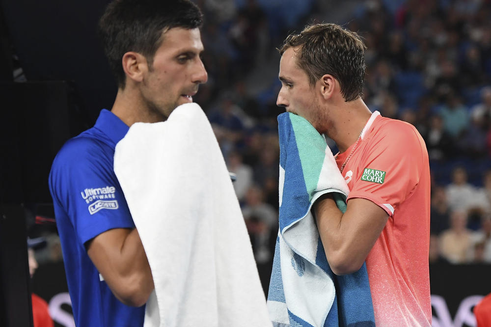 ĐOKOVIĆ ISPRIČAO ŠTA MU JE REKAO MEDVEDEV: Urnebesno pitanje Rusa i još bolji odgovor Novaka!