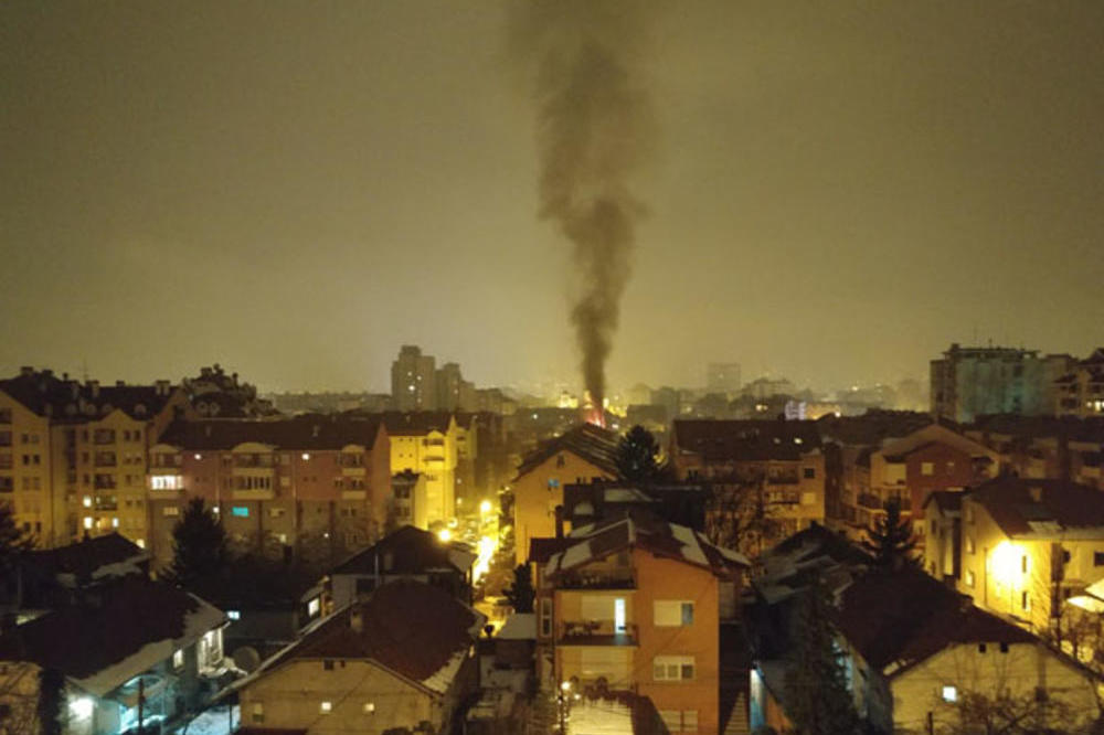 TRAGEDIJA U NIŠU: Majka stradala u požaru, sin u teškom stanju prebačen u bolnicu! (VIDEO)