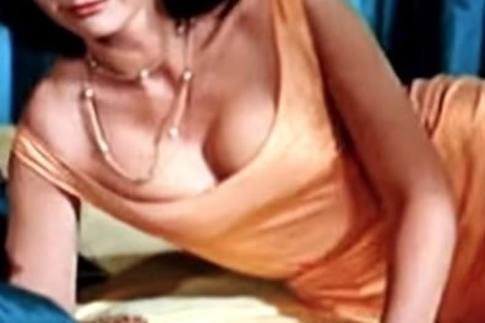 OVU SRPKINJU JE ŠON KONERI UCENIO: Tražila mu autogram, a on je ŠOKIRAO PREDLOGOM! EVO ŠTA JE GLUMAC HTEO ZAUZVRAT