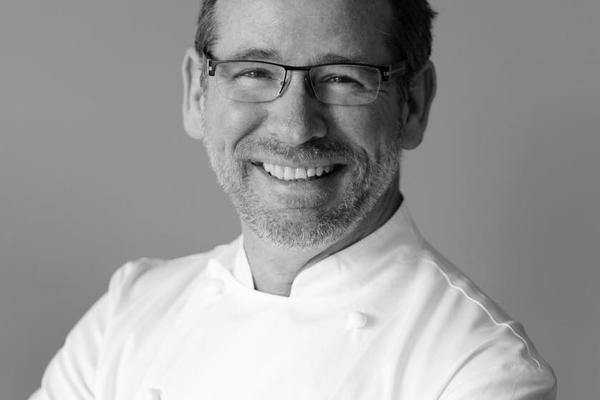 UMRO SVETSKI POZNATI KUVAR ENDRJU FARLI: Nije izdržao borbu sa opakom bolešću