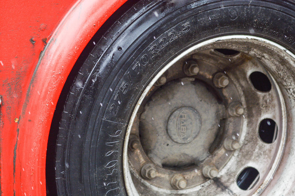 Ćelave gume autobusa  