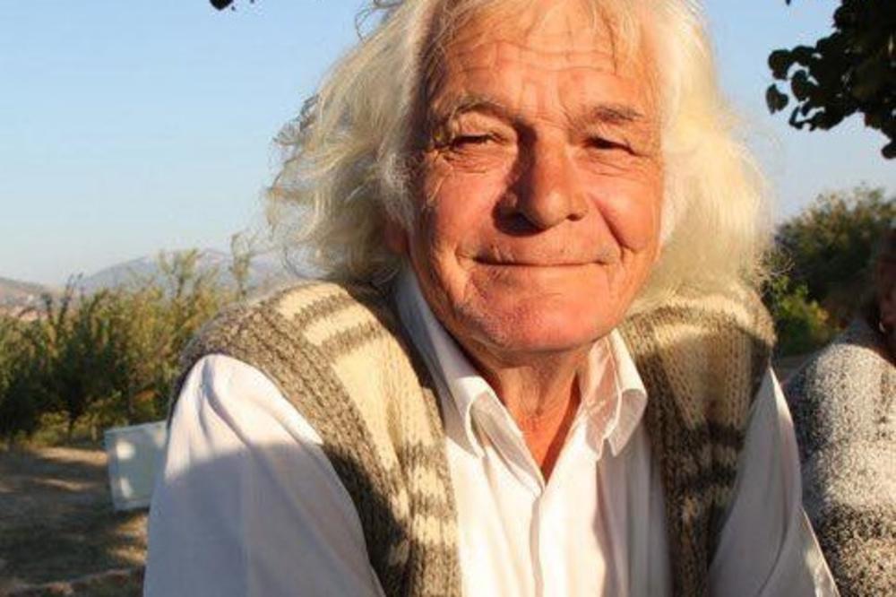 ČIKA SELE 30 GODINA ČUVA SRPSKU SVETINJU za DŽABE: Čuvar je uspomene na junake vojvode Sinđelića, ali ŽIVI TEŠKO!