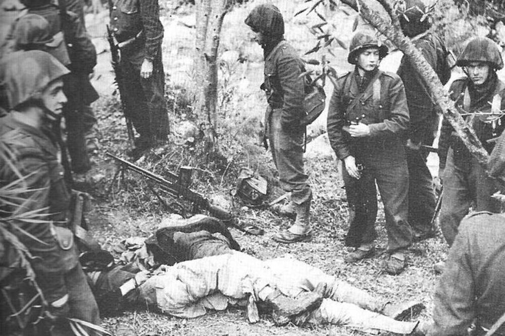 ŠESTORO PREDSEDNIKA JE MOLILA DA SAZNA ŠTA SU URADILI NJENOM MUŽU: Tek joj je MAKRON otkrio tužnu istinu