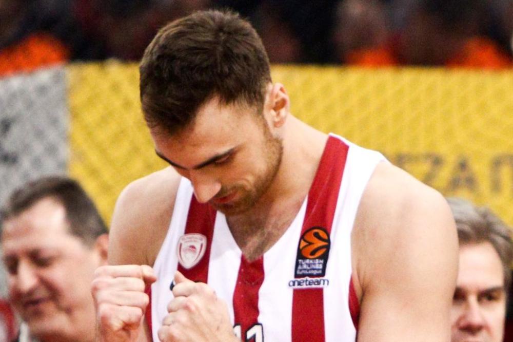 PROBLEMI ZA MILUTINOVA: Srbin ostao u Atini!