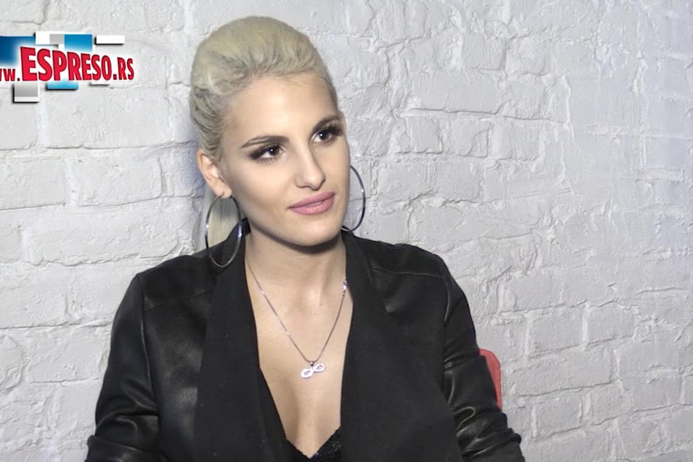 IZVLAČILI SU NAS IZ SNEGA DOK JE ISPOD BILA PROVALIJA: Sara Reljić doživela HOROR na nastupu! (VIDEO)