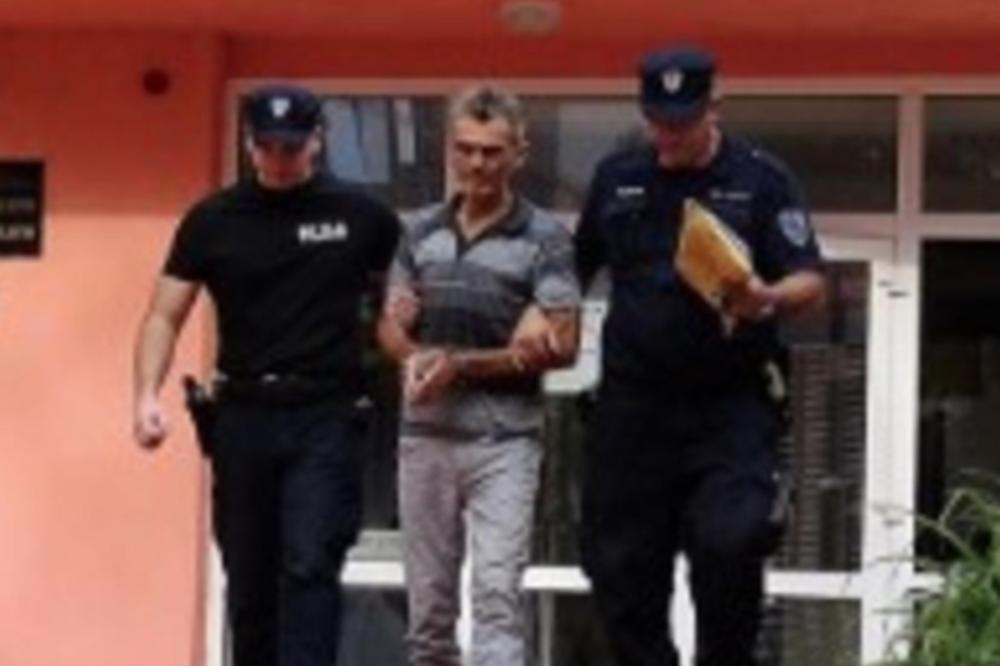 BRUTALNI ZLOČIN U BIH: Otac bacio tek rođenog sina s mosta, a majka okrenula decu da ne gledaju! Na suđenju ŠOK!