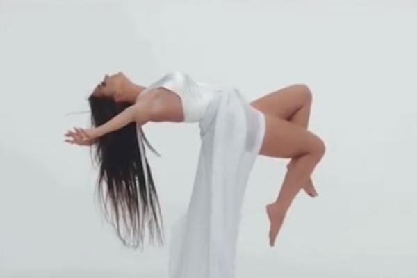 SANDRA REŠIĆ SE SKINULA DO GOLE KOŽE: Ćerka Nina Rešića ZAPREPASTILA svojim izdanjem! Kakva mačka! (FOTO) (VIDEO)