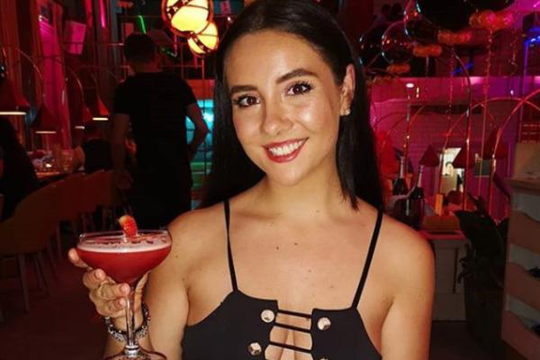 NA ODMORU JE MAZILA ULIČNU MAČKU: Kada se vratila kući, jedne noći je samo shvatila da NE OSEĆA NOGE