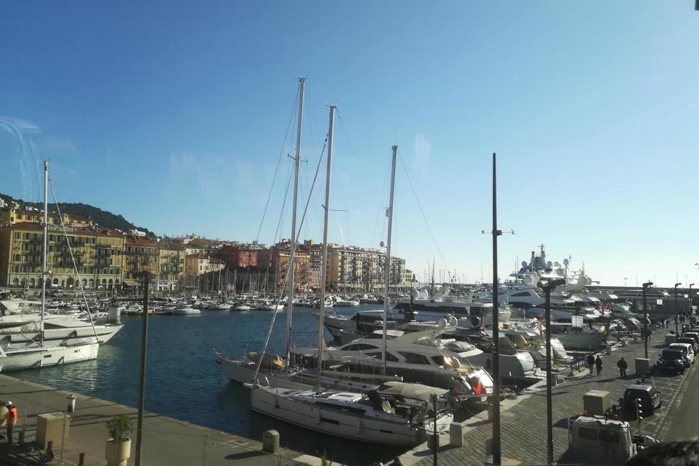 KAKAV SUDAR TITANA, NEVEROVATNO ŠTA SU URADILE! Lepa Brena je sučajno srela Draganu Mirković, NIJE IZDRŽALA! (FOTO)