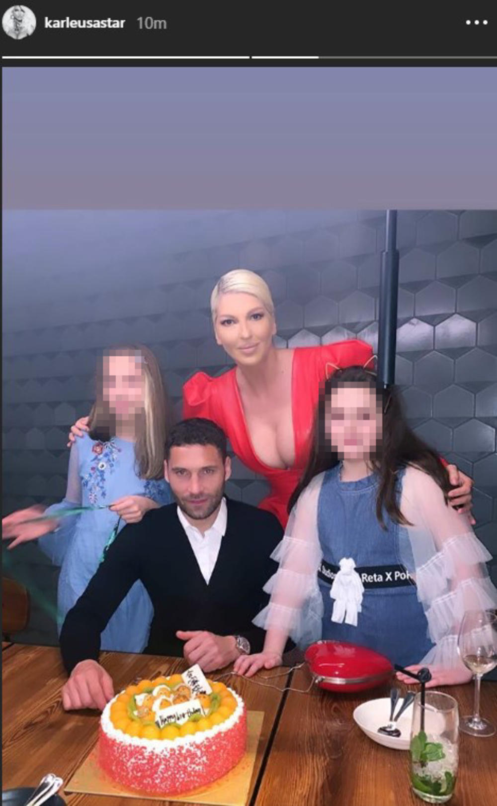 Karleuša sa porodicom 