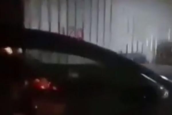 NEĆEŠ DA PLATIŠ ZA OBAVLJENU RABOTU? OVO TE ČEKA! Majstor razlupao auto mušteriji, Crnogorci zanemeli! (VIDEO)