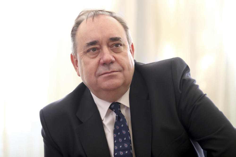 UHAPŠEN BIVŠI PREMIJER ŠKOTSKE: Salmond je optužen da je SEKSUALNO UZNEMIRAVAO dve žene!