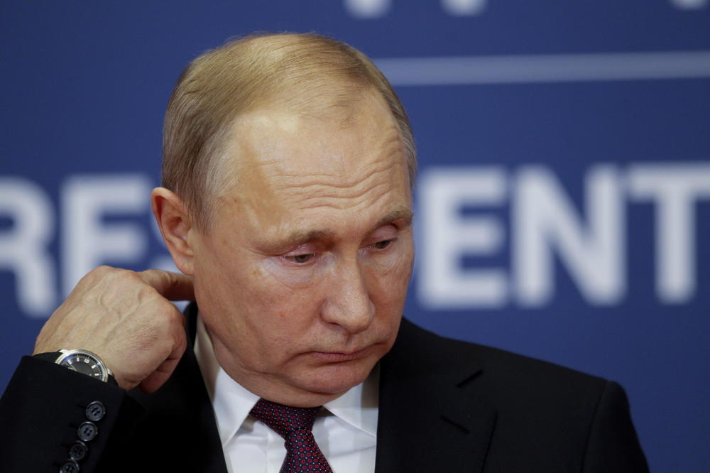 PUTIN NEKAD I SAD: Ovaj DETALJ na licu predsednika Rusije je mnoge zbunio! (FOTO)