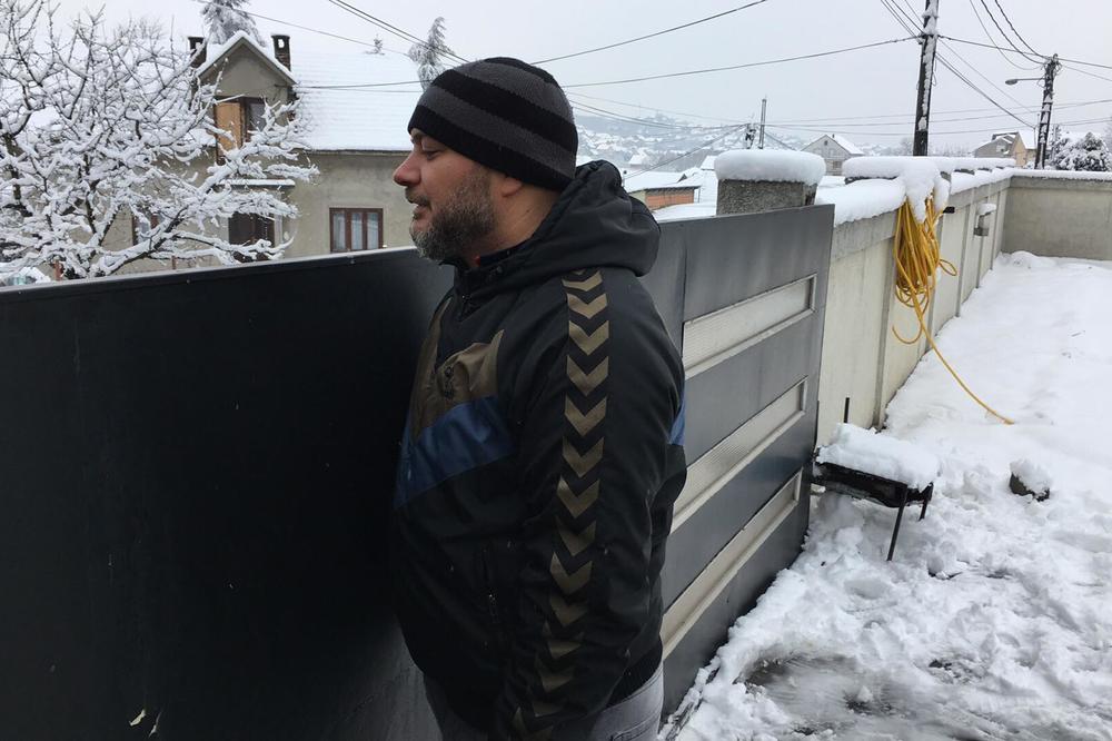 ISEĆI ĆEMO TI RUKU AKO SE NE SKLONIŠ SA KAPIJE: Izvršitelj ZAPRETIO Nadeždinom bratu BURGIJOM! (VIDEO)
