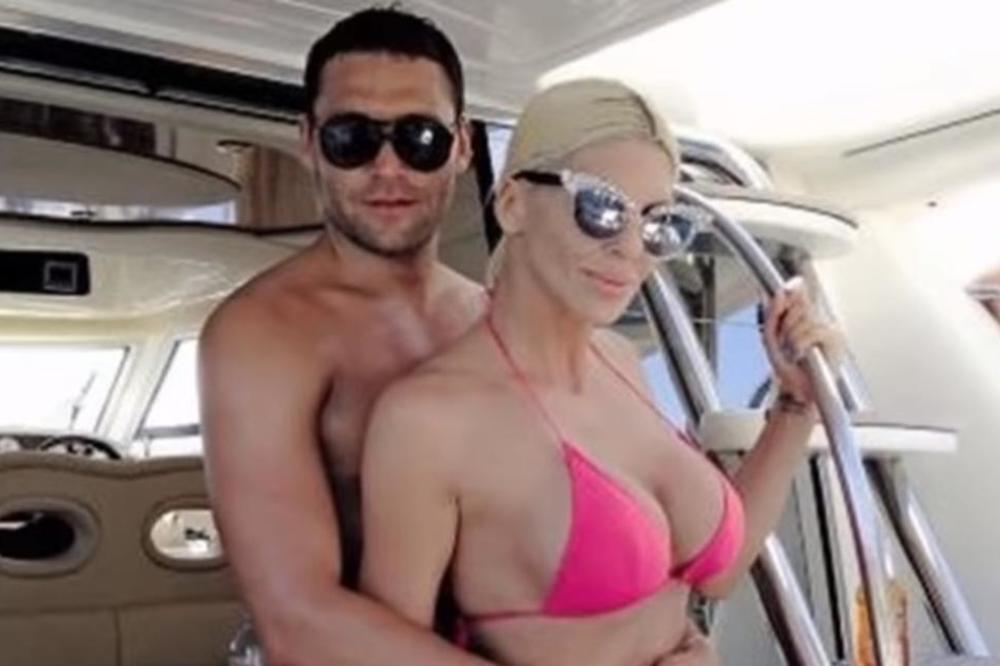 OVAKO SE BRANI MUŽ! Jelena Karleuša BRUTALNOM porukom stala u Duškovu odbranu, sve se TRESE zbog OVIH REČENICA!