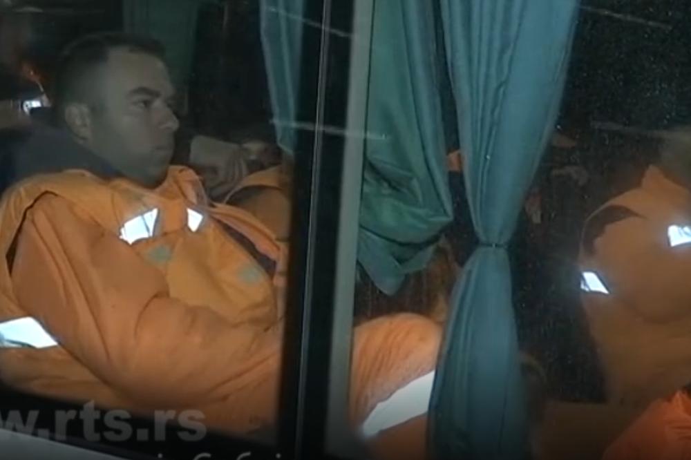 DRAMA U SRPSKOM SELU JASENOVIK: Počelo uklanjanje cisterni sa amonijakom! Svi meštani i stoka napustili selo!