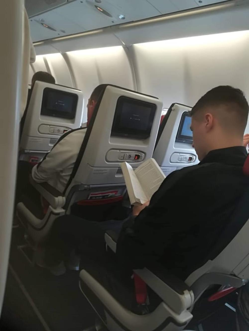 Ovako Danilo Pantić provodi let na relaciji Beograd - Istanbul  