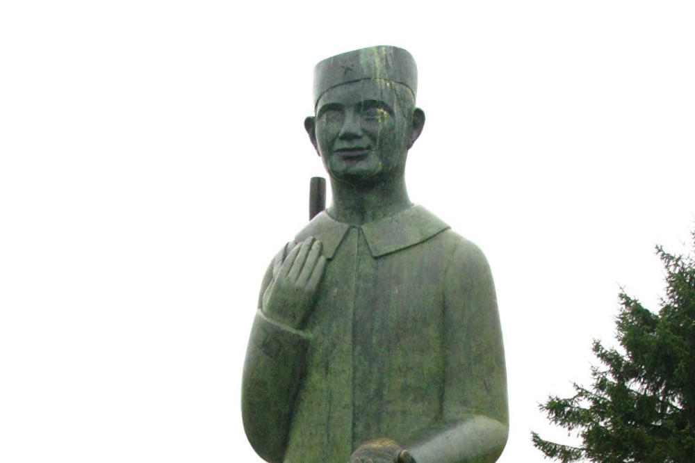 BOŠKO BUHA NA PRODAJU!!! Šta se ovo dešava sa spomenikom VELIKOM SRPSKOM HEROJU?