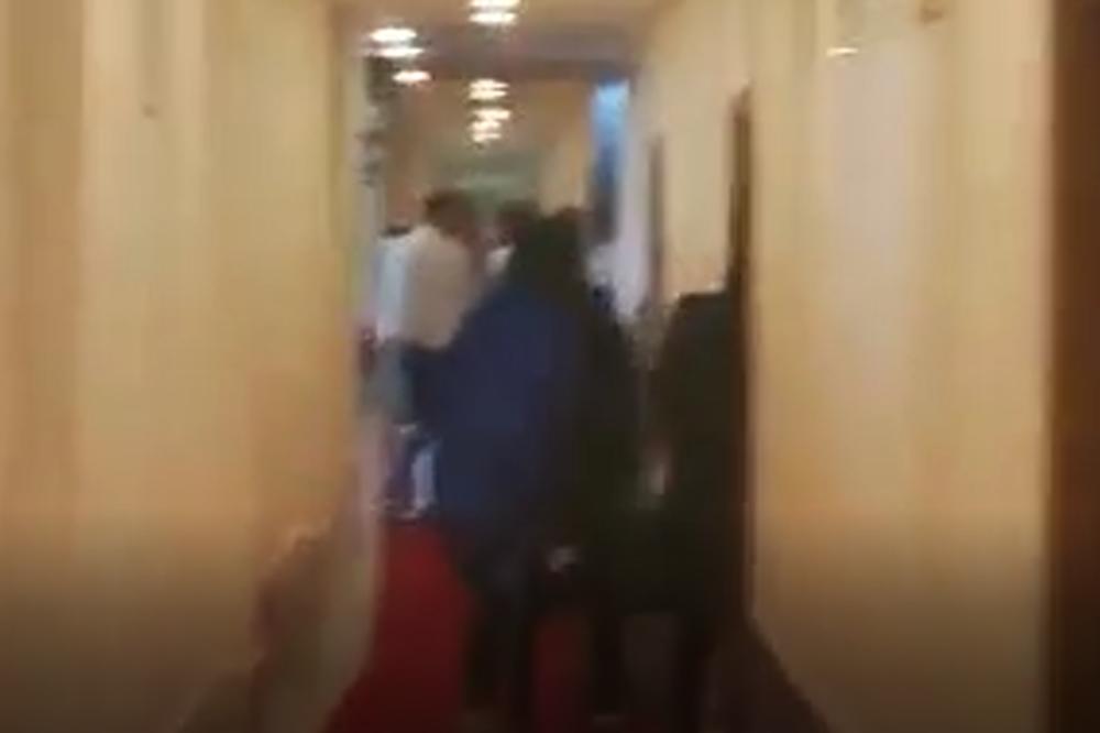 Apokalipsa u Antaliji na pripremama Partizana: Tek što je počeo, trening prekinut! Igrači pobegli u sobe!