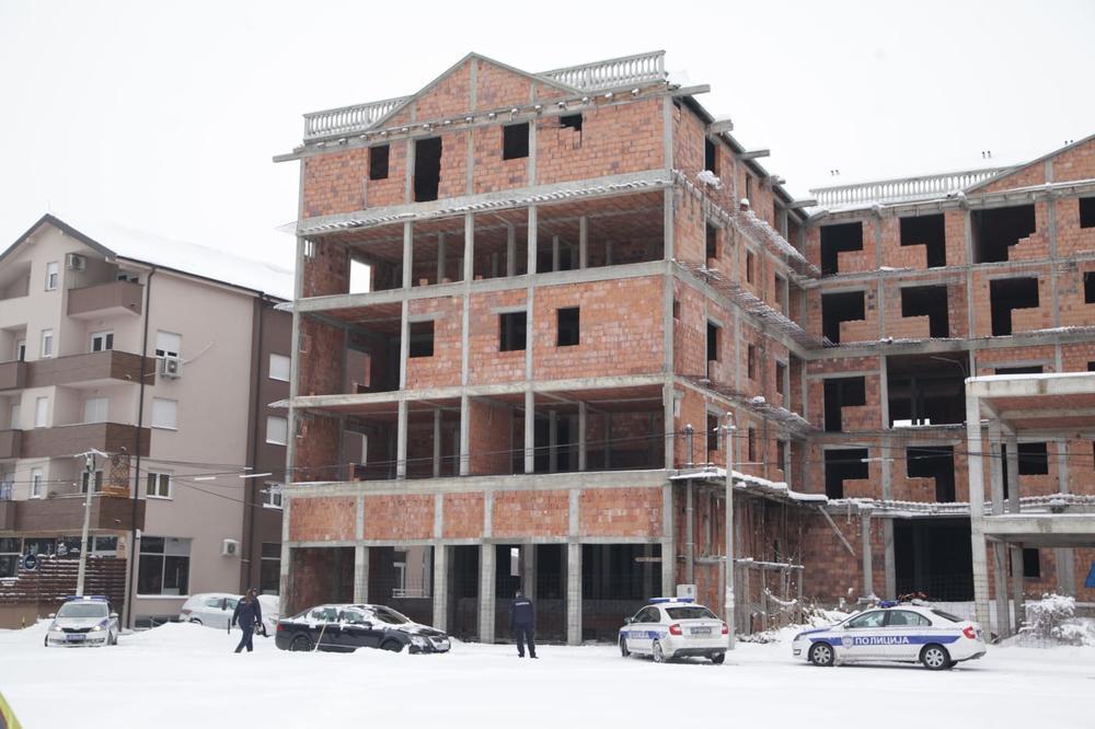 UBILI SE NA ISTI NAČIN KAO I NJIHOV SIN! Potresni detalji velike ljudske tragedije u Borči! (FOTO)