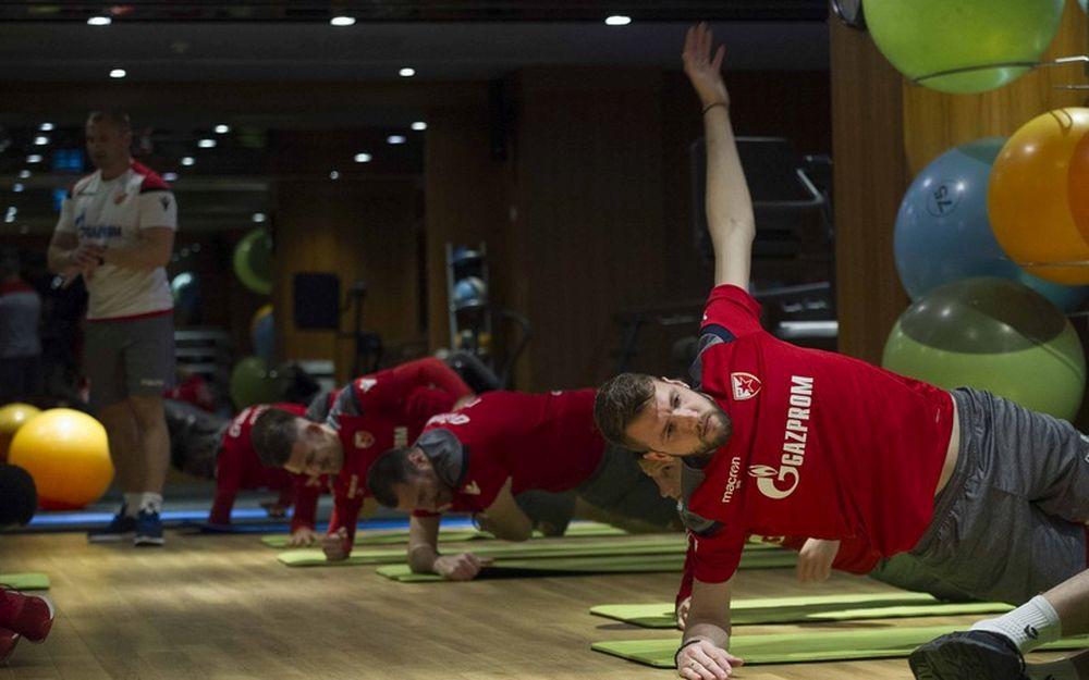 Nemanja Milunović na treningu u teretani