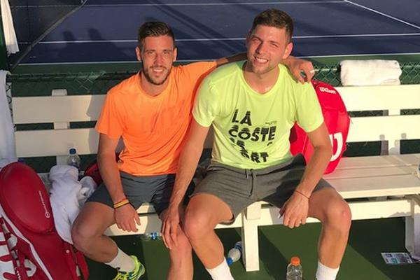 TENISER 'IZREZBARIO' GLAVU: Ima novu frizuru kojom dokazuje ljubav prema svojoj zemlji!