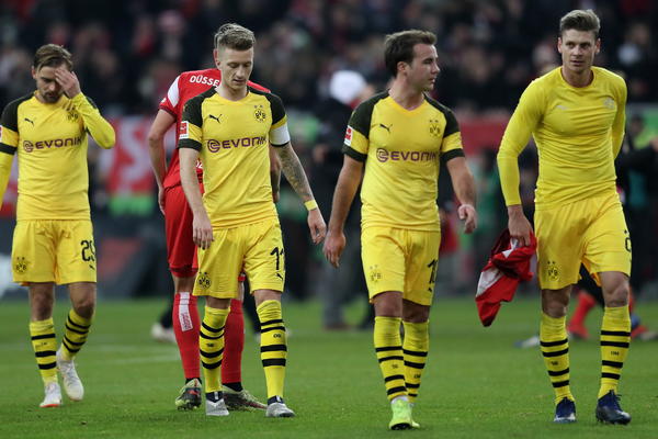 Tuče Borusija, milosti nema...