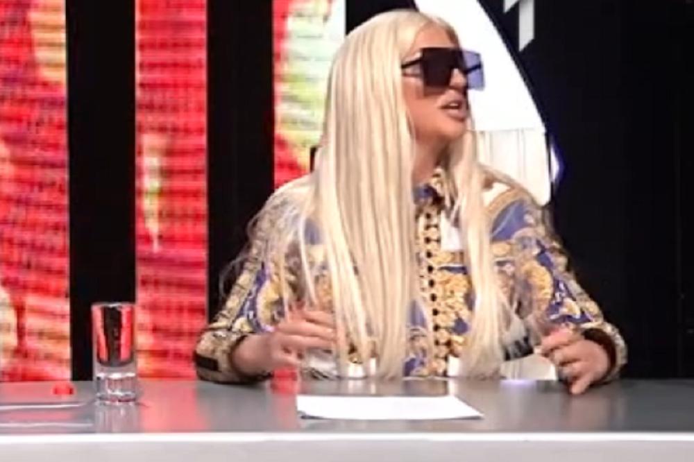 OD NJIH JOJ NIŠTA NIJE PREČE: Karleuša se oglasila POSLE AFERE i bez ijedne reči je SVE OBJASNILA! (FOTO)