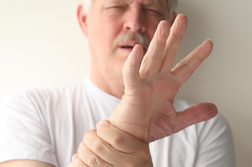 POZNATO JE ZAŠTO SE PRSTI SMEŽURAJU KADA SU DUGO U VODI: Da li vas iznenađuje istina?